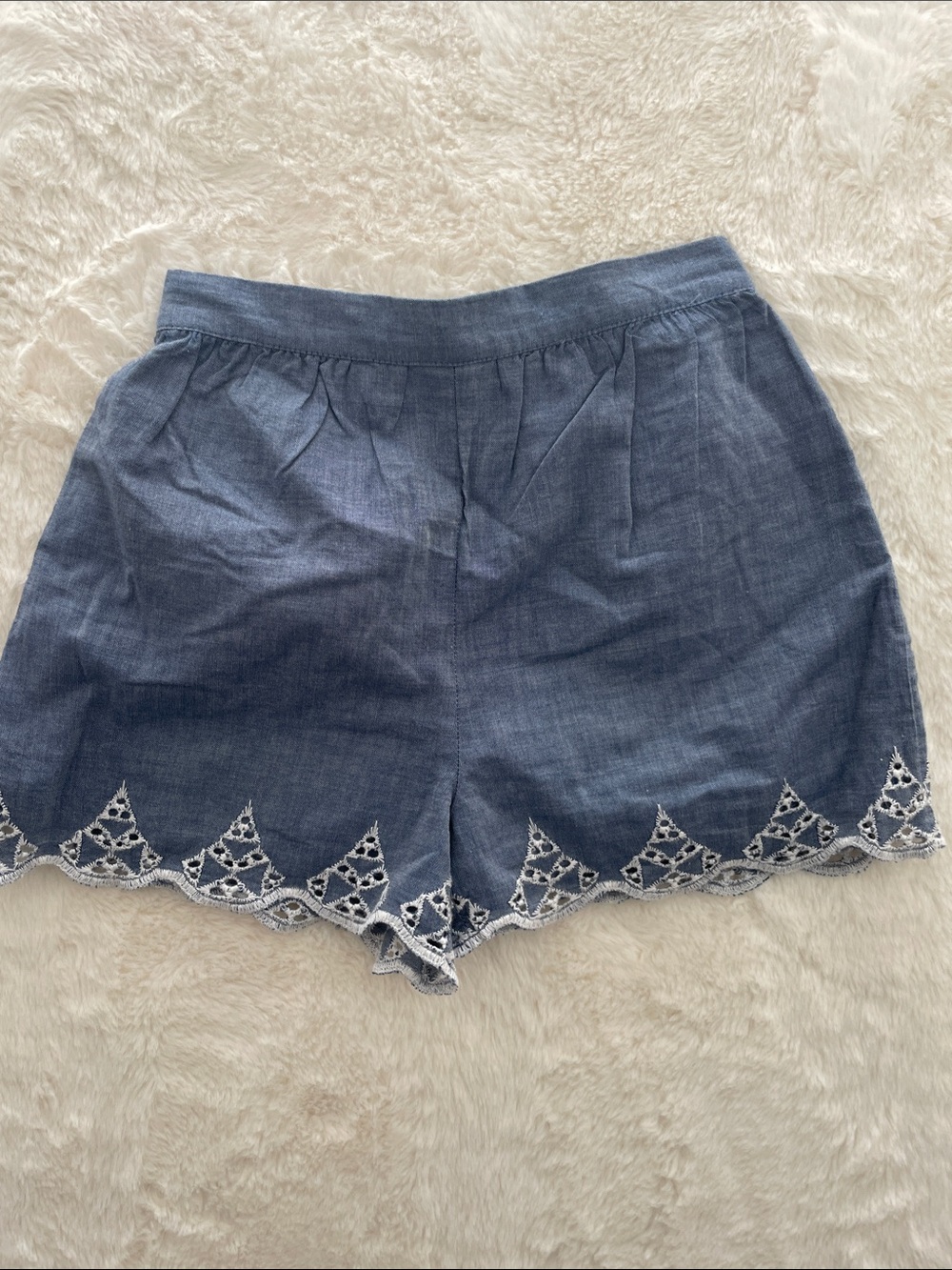 SALE! GAP Kids  Blue Embroidered Hem Shorts Size 4